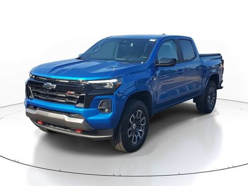 Certified 2023 Chevrolet Colorado Z71 w/ Z71 Convenience Package 2 AWD/4WD image 2
