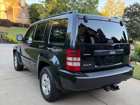 Used 2010 Jeep Liberty Sport w/ Popular Equipment Group AWD/4WD image 9
