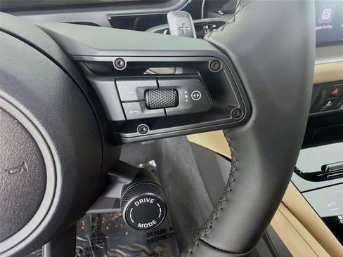 New 2026 Porsche Cayenne image 14