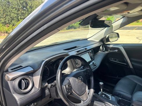 Used 2017 Toyota RAV4 Limited FWD image 13
