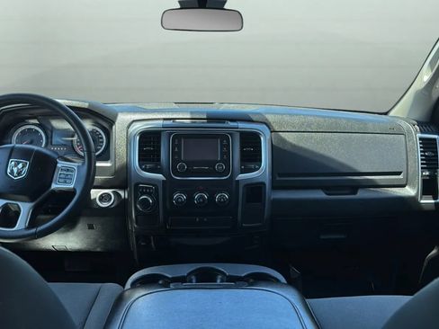 Used 2021 RAM 1500 Classic SLT RWD image 10