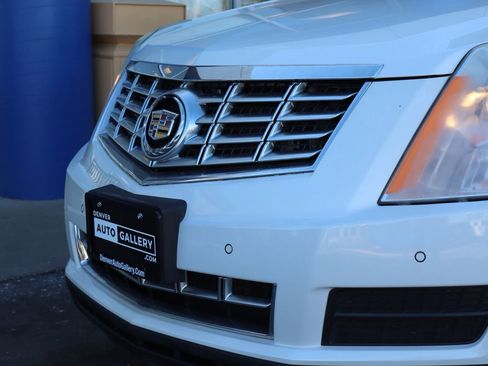 Used 2015 Cadillac SRX Luxury w/ Driver Awareness Package image 28