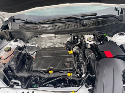 Used 2025 Chevrolet Trax LT image 30