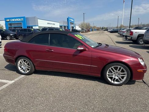 Used 2009 Mercedes-Benz CLK 350 Cabriolet image 2