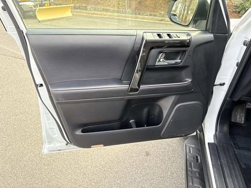 Used 2024 Toyota 4Runner TRD Off-Road Premium image 13