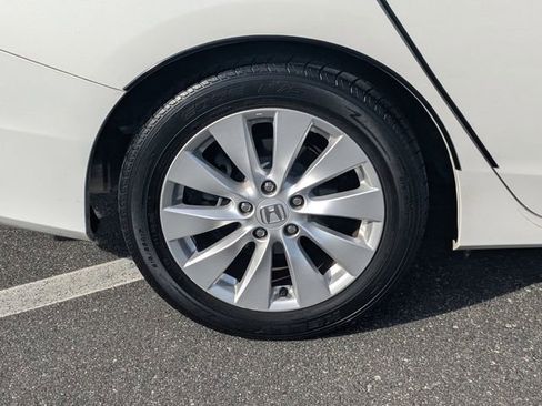 Used 2015 Honda Accord EX image 10