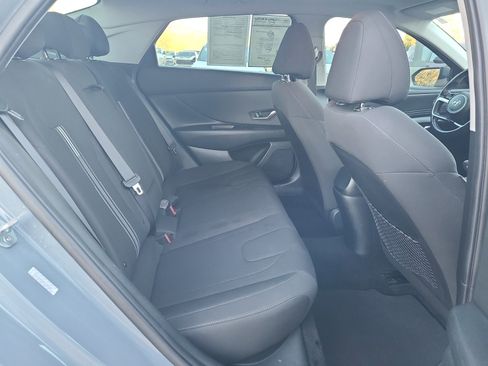 Used 2021 Hyundai Elantra SEL w/ Convenience + Premium Package image 28