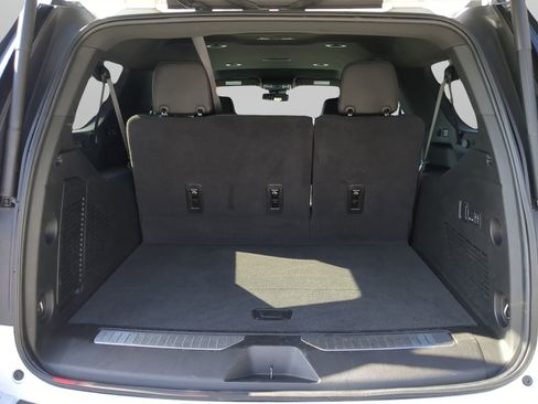 Used 2024 GMC Yukon XL Denali image 38