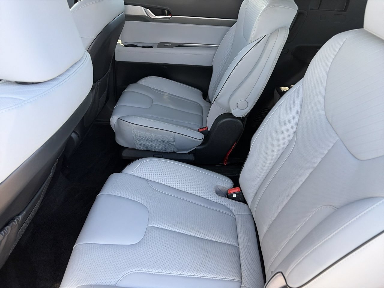 Certified 2025 Hyundai Palisade SEL FWD image 15
