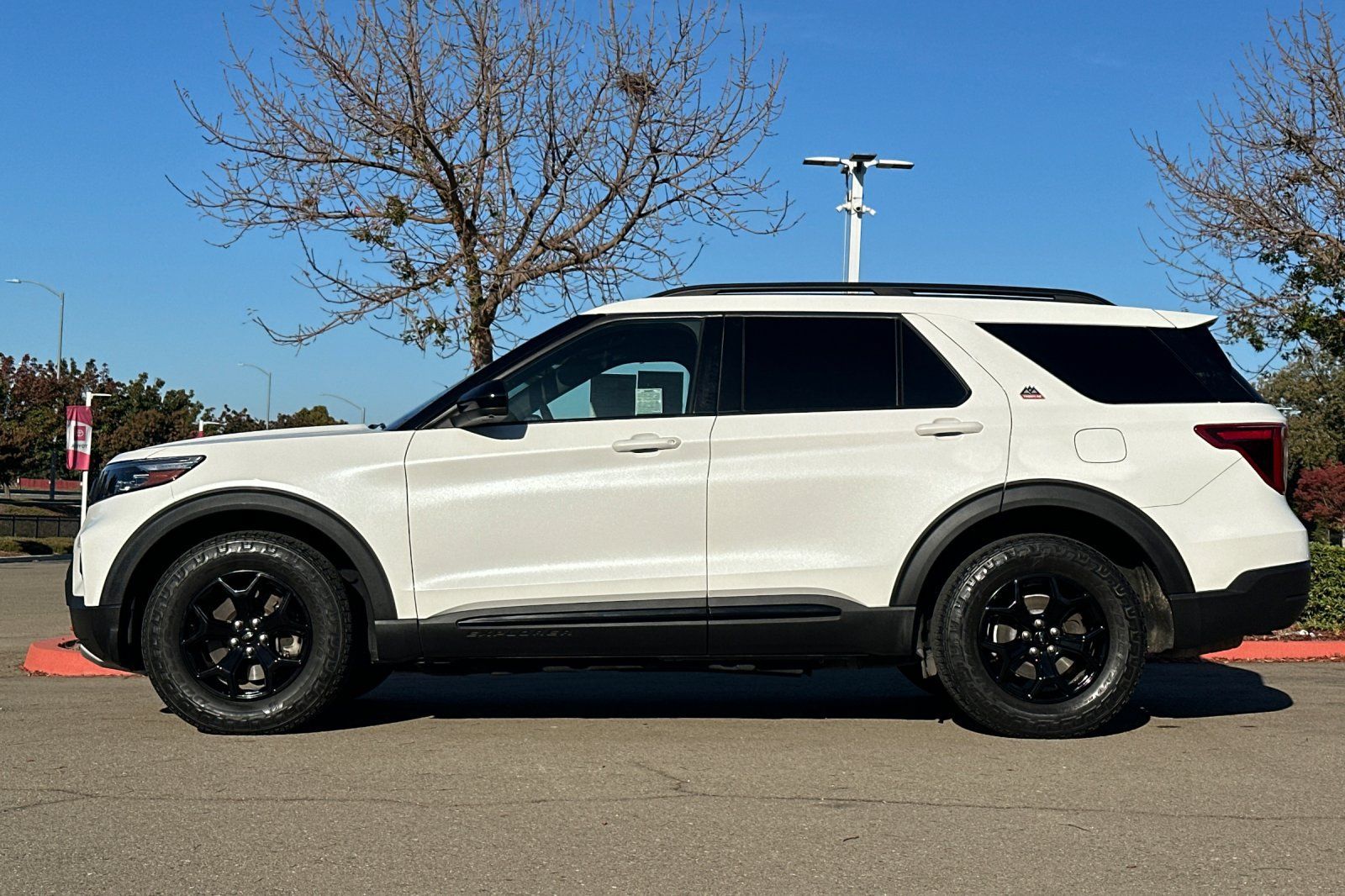 Used 2023 Ford Explorer Timberline w/ Timberline Technology Package AWD/4WD image 7