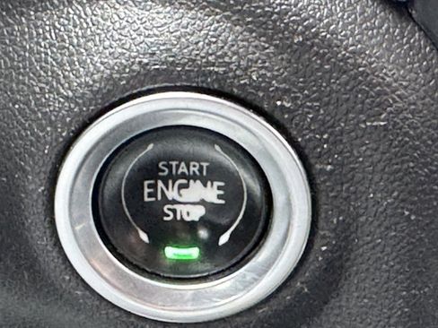 Used 2021 Chevrolet Silverado 1500 LTZ AWD/4WD image 23
