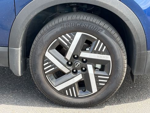 Certified 2026 Nissan Kicks SV FWD image 5