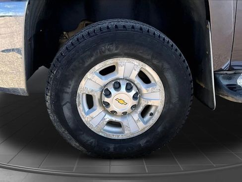 Used 2010 Chevrolet Silverado 2500 LT w/ Interior Plus Package AWD/4WD image 30