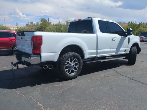 Used 2022 Ford F250 Lariat w/ FX4 Off-Road Package AWD/4WD image 3