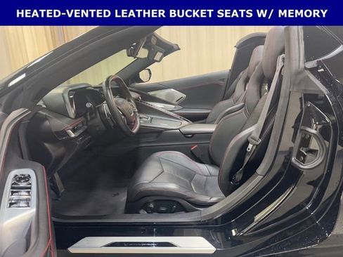 Used 2021 Chevrolet Corvette Stingray Premium Conv w/ Z51 Performance Package RWD image 26