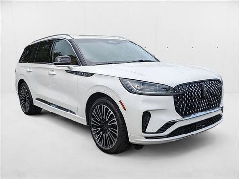 New 2025 Lincoln Aviator Black Label image 7