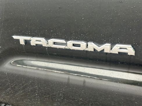 Used 2021 Toyota Tacoma TRD Off-Road w/ TRD Premium Off Road Package image 7