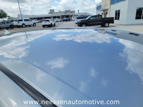 Used 2024 Toyota Camry SE FWD image 8