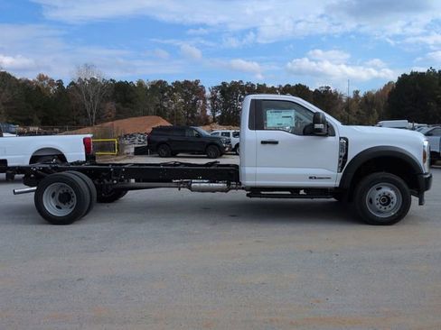New 2026 Ford F550 XL image 3