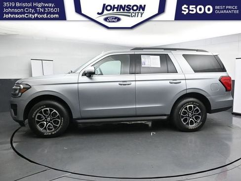 Certified 2024 Ford Expedition XLT AWD/4WD image 8