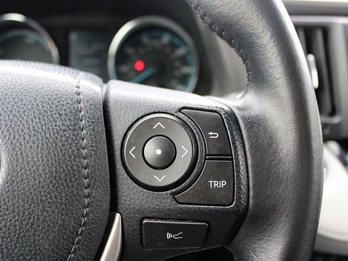 Used 2017 Toyota RAV4 LE Plus image 9