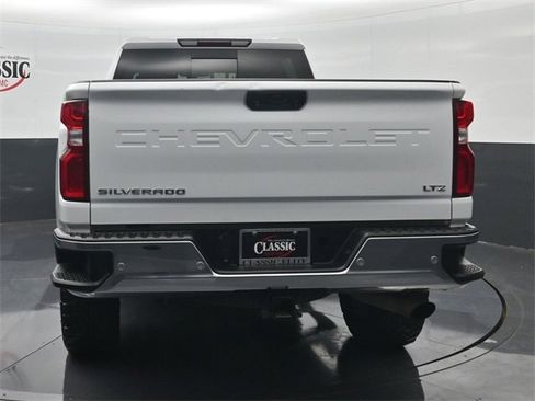 Used 2020 Chevrolet Silverado 2500 LTZ w/ LTZ Texas Edition image 8