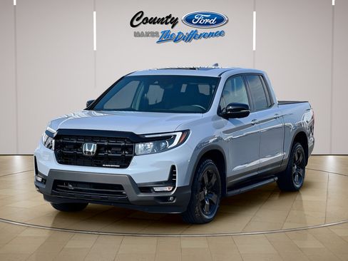 Used 2024 Honda Ridgeline Black Edition image 2