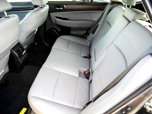 Used 2019 Subaru Outback 3.6R Limited image 27