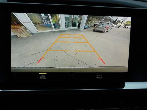 Used 2023 Chevrolet Silverado 1500 LT image 39