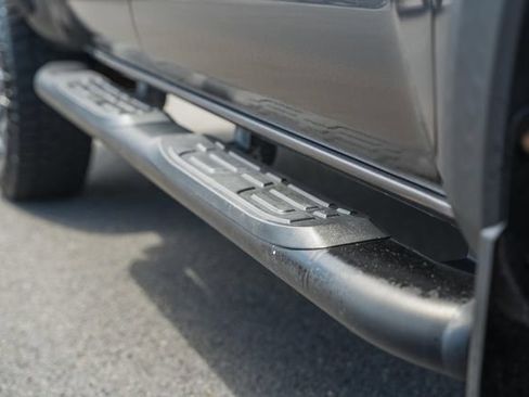 Used 2018 Toyota Tacoma TRD Off-Road w/ Four Season Floor Mat Package AWD/4WD image 17