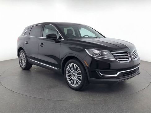Used 2017 Lincoln MKX Reserve FWD image 2