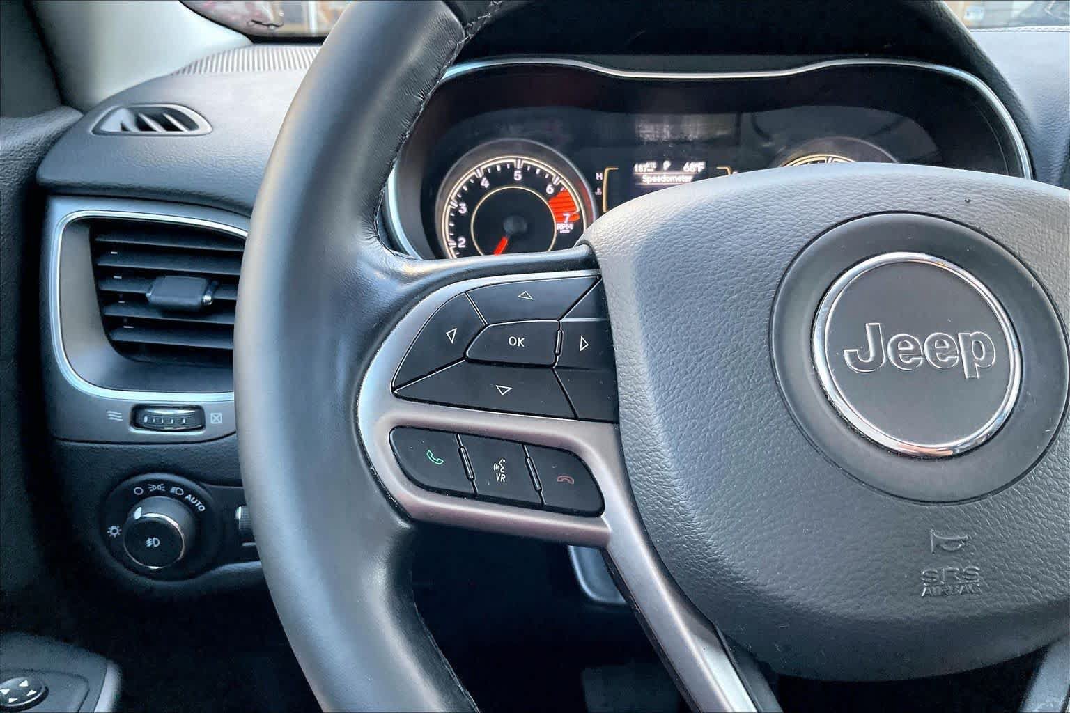 Used 2021 Jeep Cherokee Latitude Plus w/ Sun & Sound Group FWD image 23