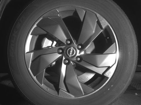 Used 2025 Nissan Rogue SV image 12