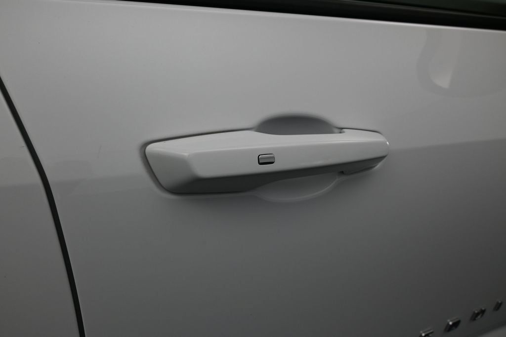 Used 2026 Chevrolet Equinox LT FWD image 36