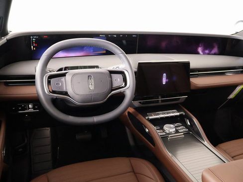 New 2026 Lincoln Nautilus Reserve w/ Jet Appearance Package image 2