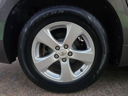 Used 2012 Toyota Sienna LE FWD image 65