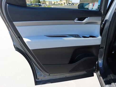 Used 2025 Hyundai Palisade SEL FWD image 11