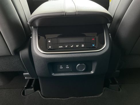 New 2026 Nissan Armada SV image 19