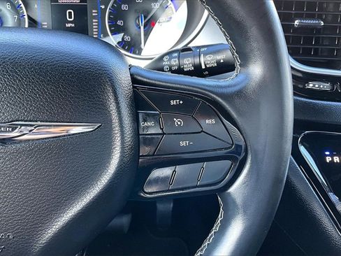 Used 2018 Chrysler Pacifica Touring-L w/ Premium Audio Group image 20