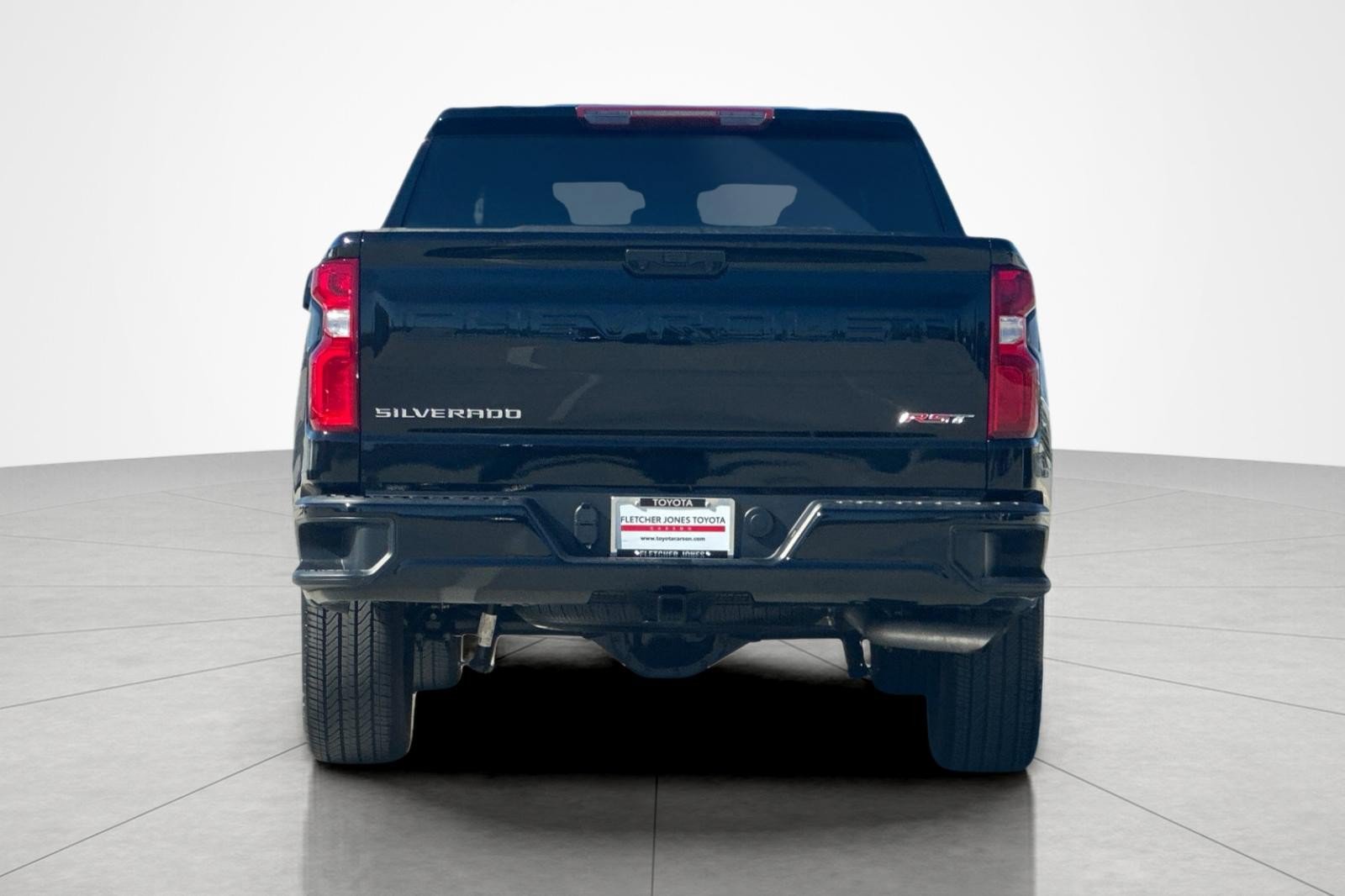 Used 2024 Chevrolet Silverado 1500 RST RWD image 4