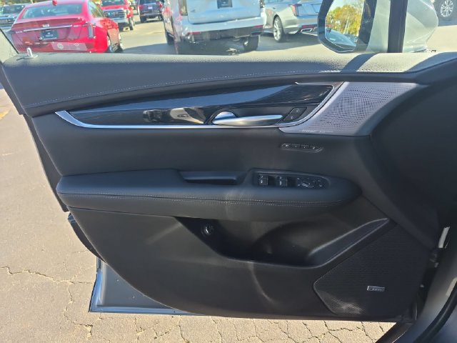 Used 2024 Cadillac XT5 Premium Luxury AWD/4WD image 11
