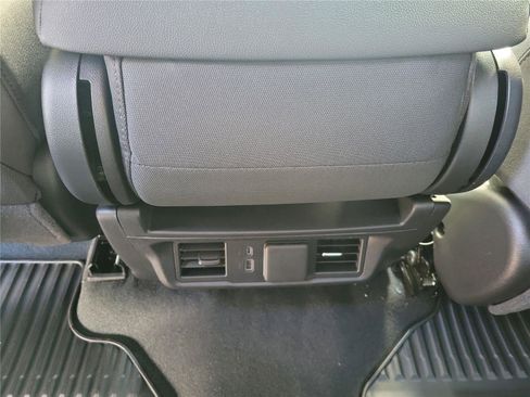 New 2026 GMC Sierra 1500 SLE image 12