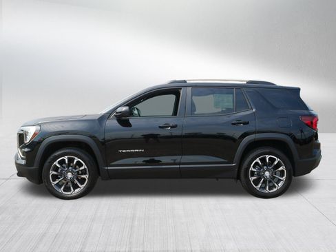 Used 2025 GMC Terrain Elevation w/ Elevation Premium Package AWD/4WD image 4