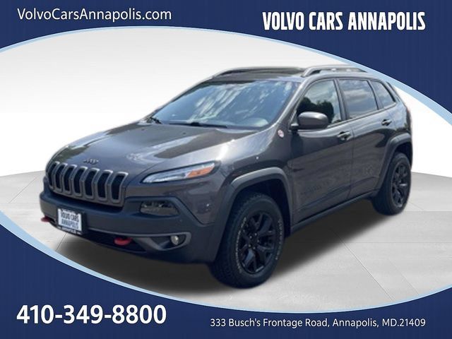 Used 2016 Jeep Cherokee Trailhawk w/ Comfort/Convenience Group AWD/4WD image 3