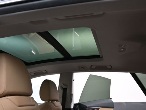 Used 2019 Audi Q8 Premium Plus image 12