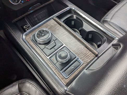 Used 2018 Ford Expedition Max Limited image 22