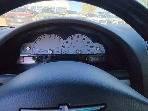Used 2002 Ford Thunderbird Deluxe image 24