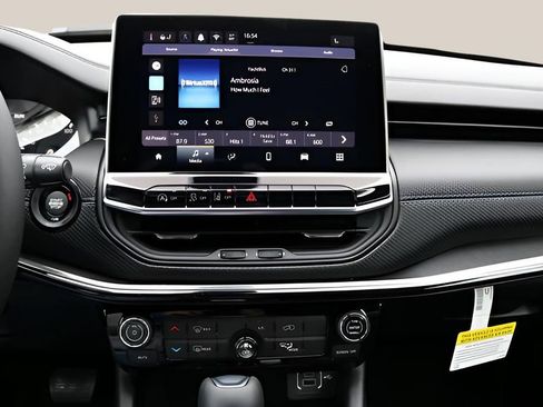 New 2026 Jeep Compass Latitude AWD/4WD image 20