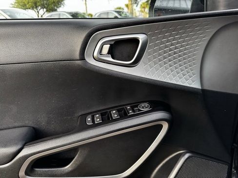 Used 2024 Kia Soul LX w/ Option Group 015 image 25