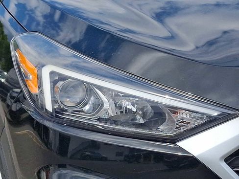 Used 2019 Hyundai Tucson SE w/ Cargo Package AWD/4WD image 10